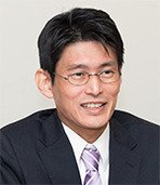 山根 健氏：写真
