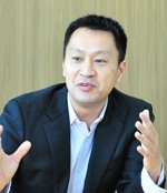 荒木 健一氏：写真
